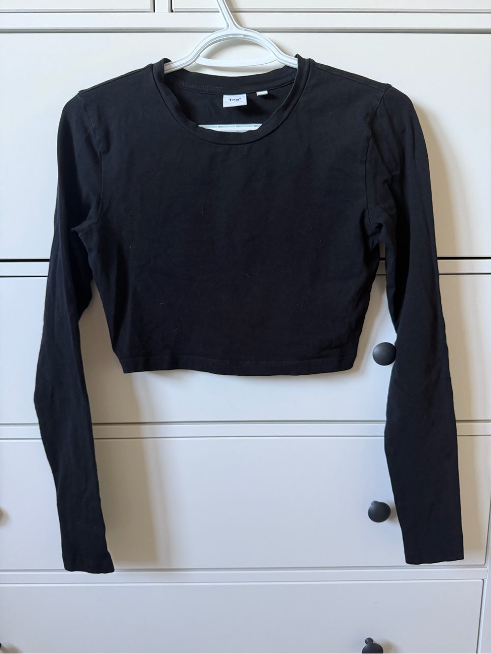 Aritzia TNA Black Long-Sleeve Cropped Top